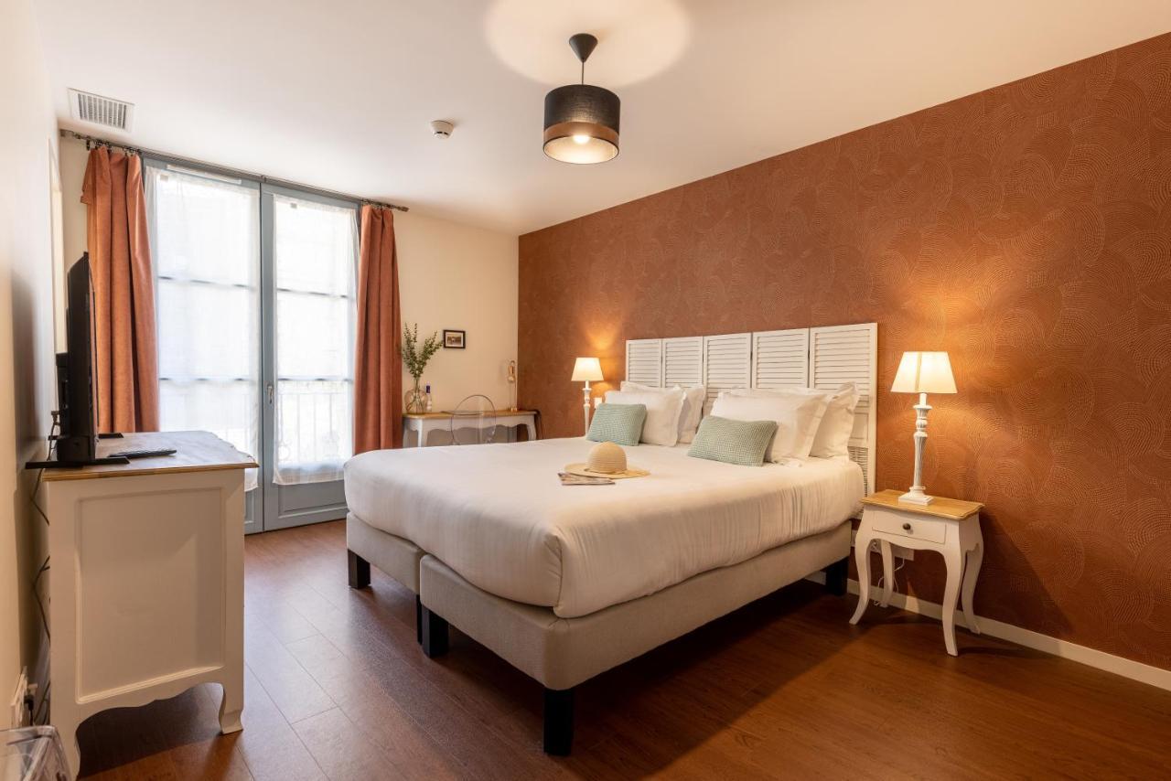 Hotel-Restaurant Des Augustins Сен-Сиприен Экстерьер фото