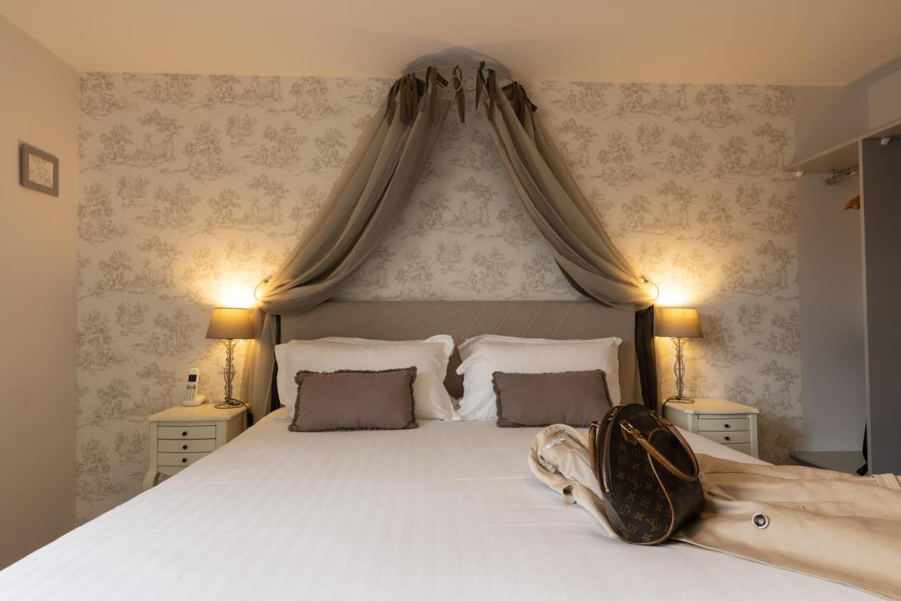Hotel-Restaurant Des Augustins Сен-Сиприен Экстерьер фото